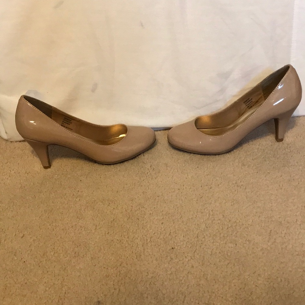 Shoes - Picture 3 of 3